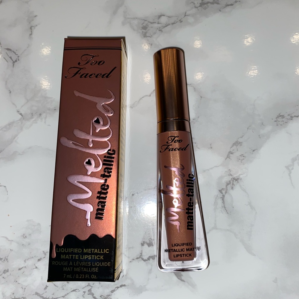 Too Faced liquid lipstick in the shade Faking It.